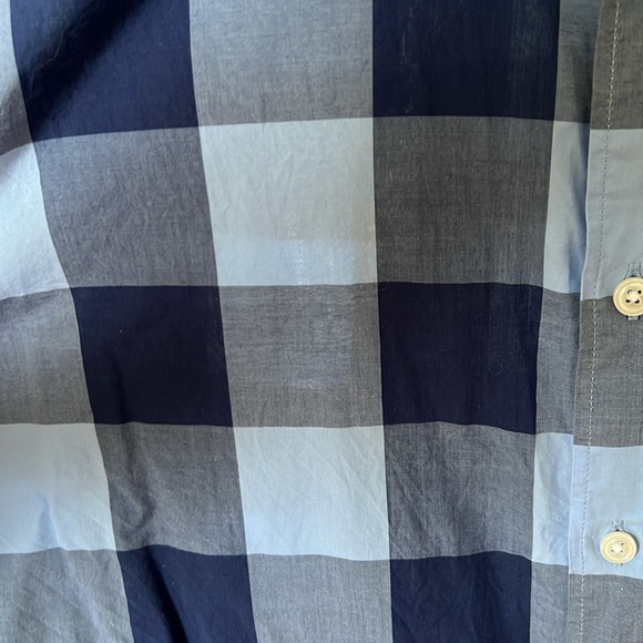 J.Crew men’s light-weight button up blue checkered shirt - Picture 3 of 3
